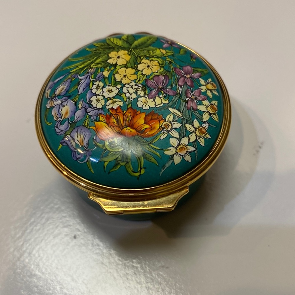 Halcyon Days Enamel Box The winter Tale